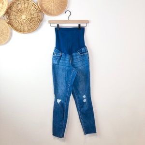 Jessica Simpson• Maternity Distressed Ankle Jeans